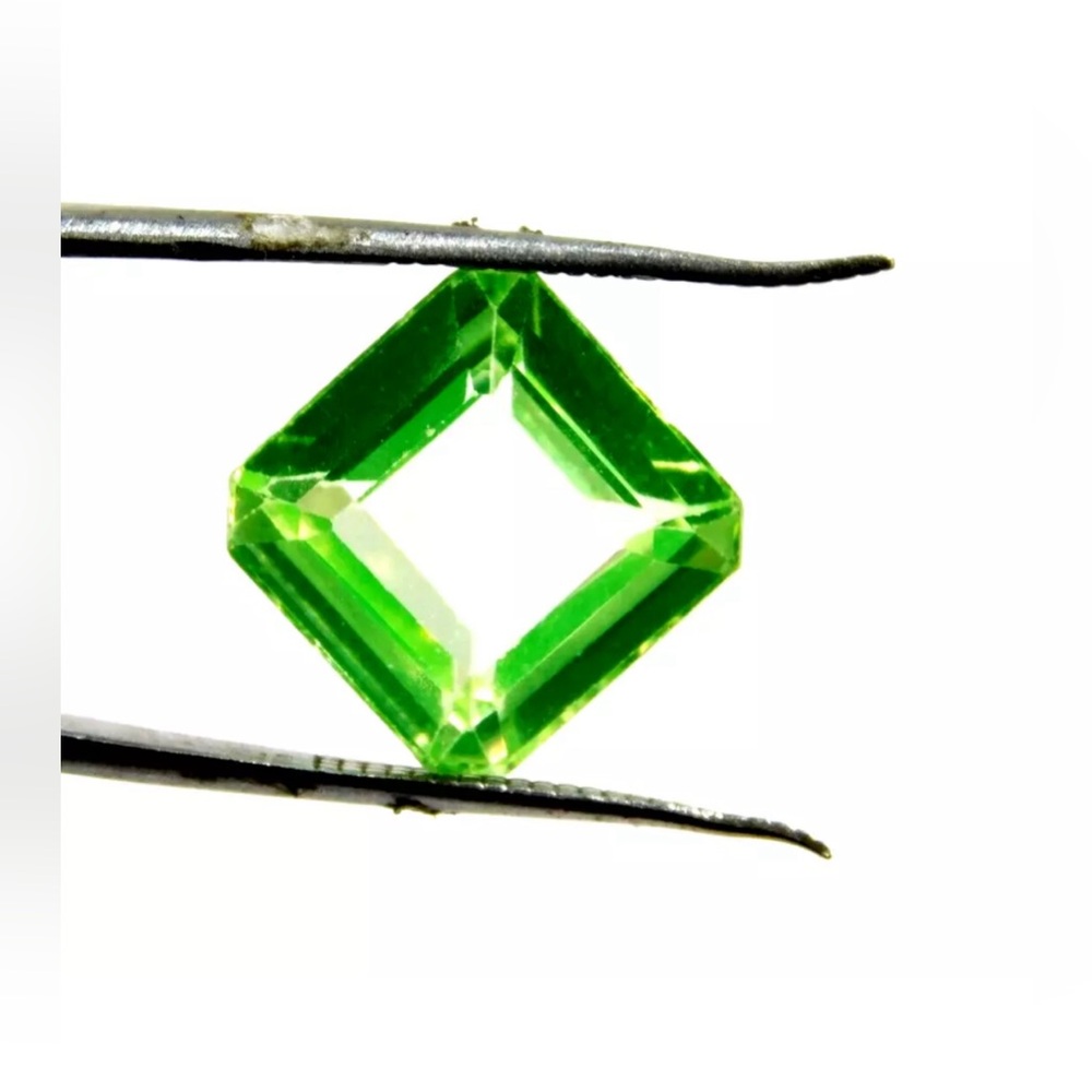 Unterated Natural 8.05 Cts. green peridot emerald Loose Gemstone
